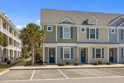 /international/us/2800-w-fort-macon-road-atlantic-beach-nc-110103291564/