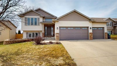 /international/us/5209-55th-avenue-nw-rochester-mn-110107386103/