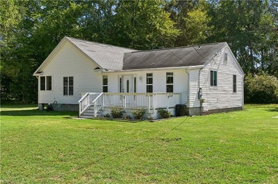 /international/us/317-browns-lane-yorktown-va-110120112888/
