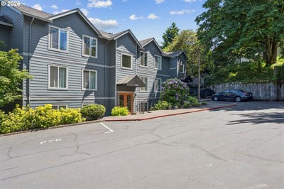 /international/us/7937-sw-40th-ave-portland-or-110108399303/
