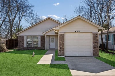 /international/us/805-phillips-street-cleburne-tx-110105753007/