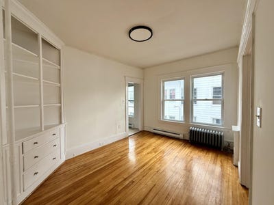 /international/us/28-brook-street-manchester-nh-110107055756/