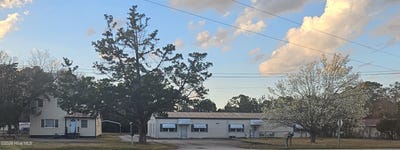 /international/us/3100-trent-road-new-bern-nc-110108297273/