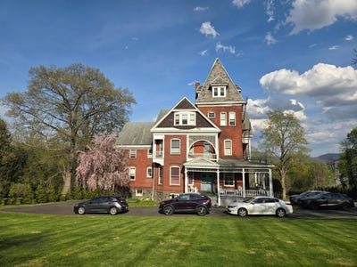 /international/us/514-grand-ave-newburgh-ny-110107894187/