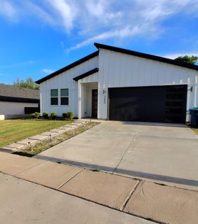 /international/us/2604-flora-lane-denison-tx-110108821295/