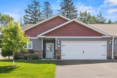 /international/us/722-hilltop-drive-taylors-falls-mn-110100317932/