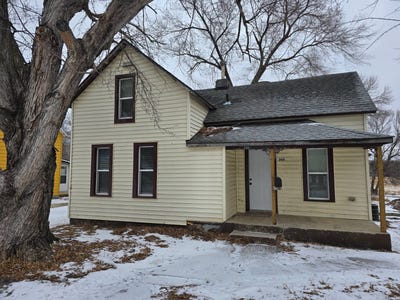 /international/us/200-w-bridge-ave-flandreau-sd-110105632826/