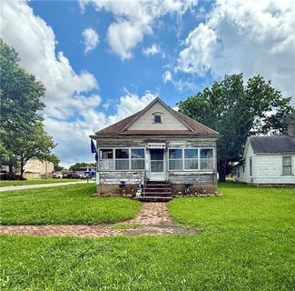 /international/us/205-e-3rd-street-e-cherryvale-ks-110100341850/