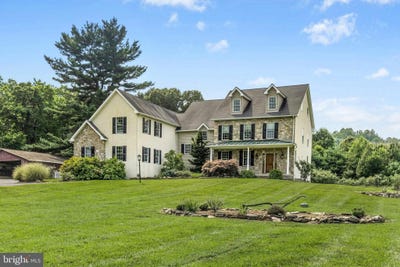 /international/us/3370-lower-saucon-road-hellertown-pa-110101447043/