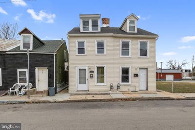 /international/us/225-e-south-street-york-pa-110097603909/