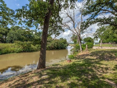 /international/us/315-county-road-4874-newark-tx-110100502759/