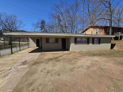 /international/us/2724-longcoy-street-little-rock-ar-110107388898/