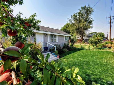 /international/us/595-s-14th-e-mountain-home-id-110106434043/