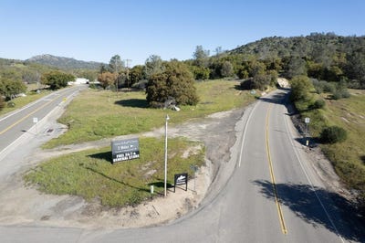 /international/us/33260-powerhouse-road-auberry-ca-110099232977/