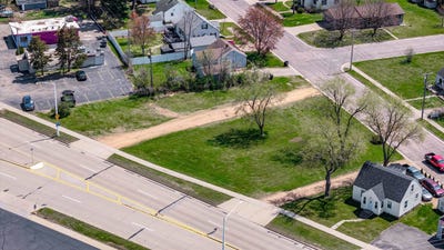 /international/us/1820-baker-drive-lot-1830-baker-drive-wisconsin-rapids-wi-110108174925/