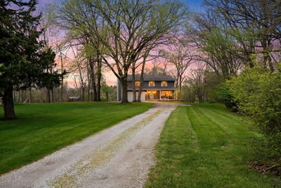 /international/us/1120-hilltop-drive-lowell-in-110107636527/