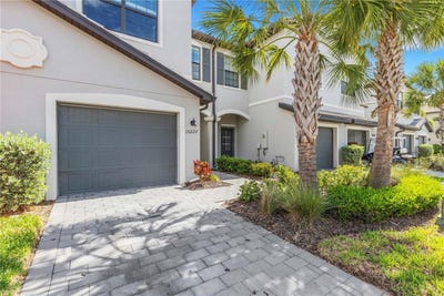 /international/us/15227-sunny-day-drive-bradenton-fl-110108413692/