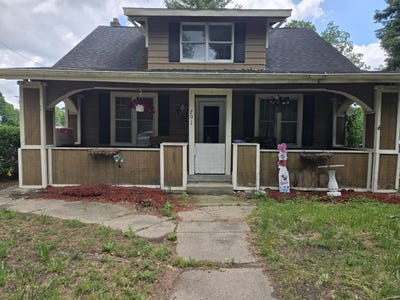 /international/us/701-s-main-street-olivet-mi-110108607102/