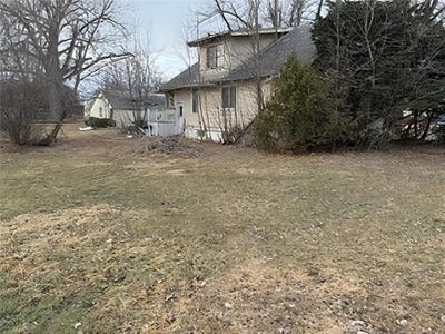 /international/us/329-2nd-street-n-browns-valley-mn-110107465133/