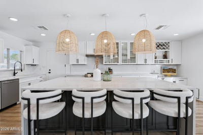/international/us/1715-w-orchid-lane-phoenix-az-110106845585/