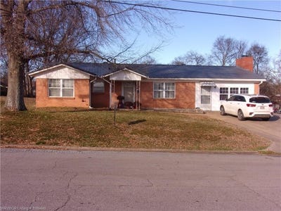 /international/us/313-n-6th-st-ozark-ar-110104868623/