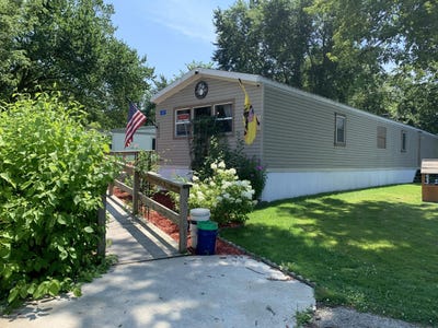 /international/us/32200-45th-st-burlington-wi-110101215558/