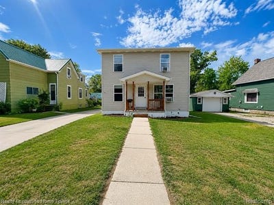 /international/us/2914-south-boulevard-port-huron-al-110108851462/