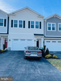 /international/us/106-choke-cherry-court-lake-frederick-va-110108207304/