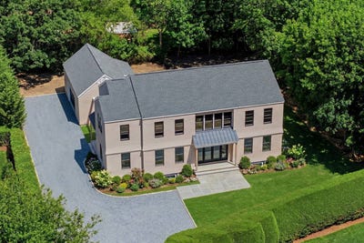 /international/us/6-lamb-ave-quogue-ny-110119394224/