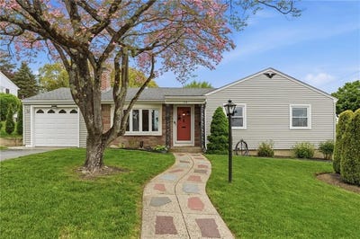 /international/us/13-garden-drive-lincoln-ri-110108356264/