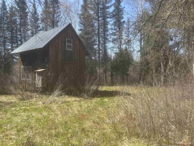 /international/us/goodhall-road-iron-river-mi-110108170171/