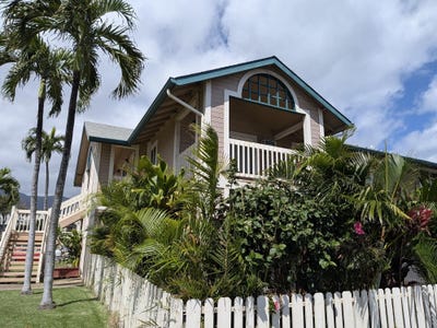 /international/us/50-kapi-ln-wailuku-hi-110108364596/