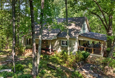 /international/us/160-duffs-mountain-road-marietta-sc-110110243231/