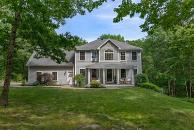 /international/us/20-acorn-ridge-road-freeport-me-110108905586/