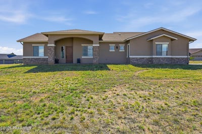 /international/us/10433-n-spanish-oak-drive-prescott-valley-az-110120465911/