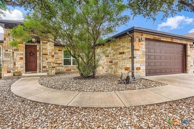 /international/us/5501-hitching-post-lago-vista-tx-110108355828/
