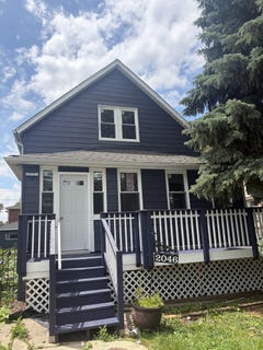 /international/us/2046-s-13th-avenue-broadview-il-110108820796/