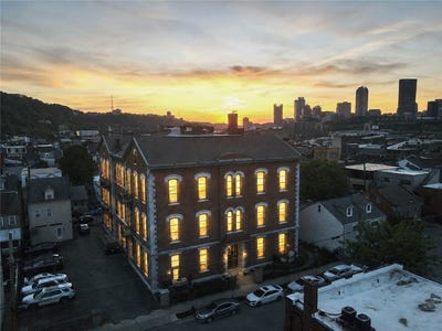 /international/us/120-s-15th-street-pittsburgh-pa-110108662124/