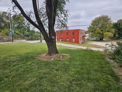 /international/us/1303-w-college-street-springfield-mo-110108279222/