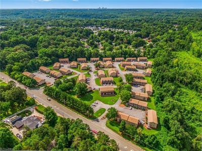/international/us/420-vista-circle-winston-salem-nc-110101115776/