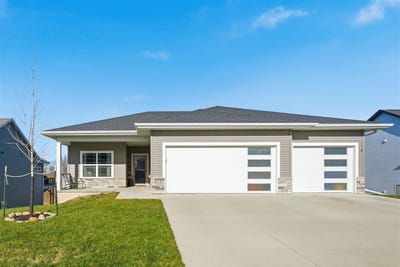 /international/us/812-old-mill-ln-solon-ia-110106704481/