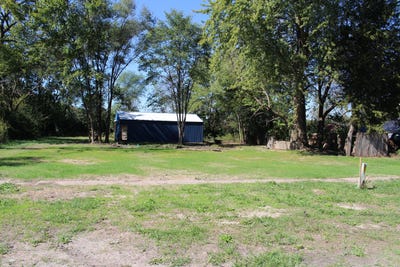 /international/us/209-s-elm-street-bellflower-mo-110105795713/