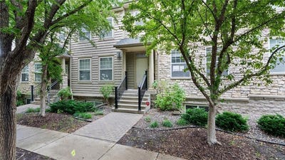 /international/us/11333-stratton-avenue-eden-prairie-mn-110100481630/