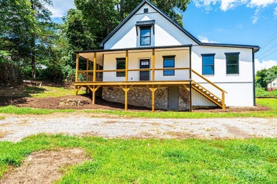 /international/us/204-hickory-street-unit-a-granite-falls-nc-110101063885/