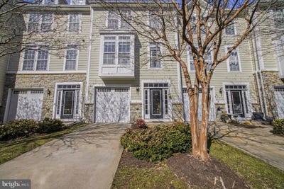/international/us/307-monroe-point-dr-colonial-beach-va-110106128137/
