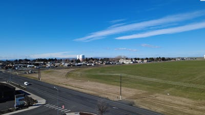 /international/us/main-street-othello-wa-110106156584/