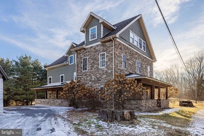 /international/us/688-sylvan-dell-rd-south-williamsport-pa-110097346984/