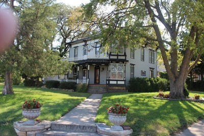 /international/us/702-washington-street-concordia-ks-110101721753/
