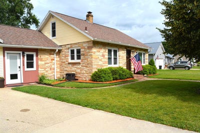 /international/us/348-n-winsted-street-spring-green-wi-110100465110/