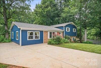/international/us/742-stonecrest-drive-statesville-nc-110100515682/